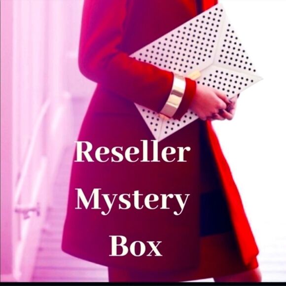 RESELLER MYSTERY BUNDLE, MEDIUM SIZED BOX,‎ (6-8 items) ALL NWT ITEMS - Picture 1 of 9